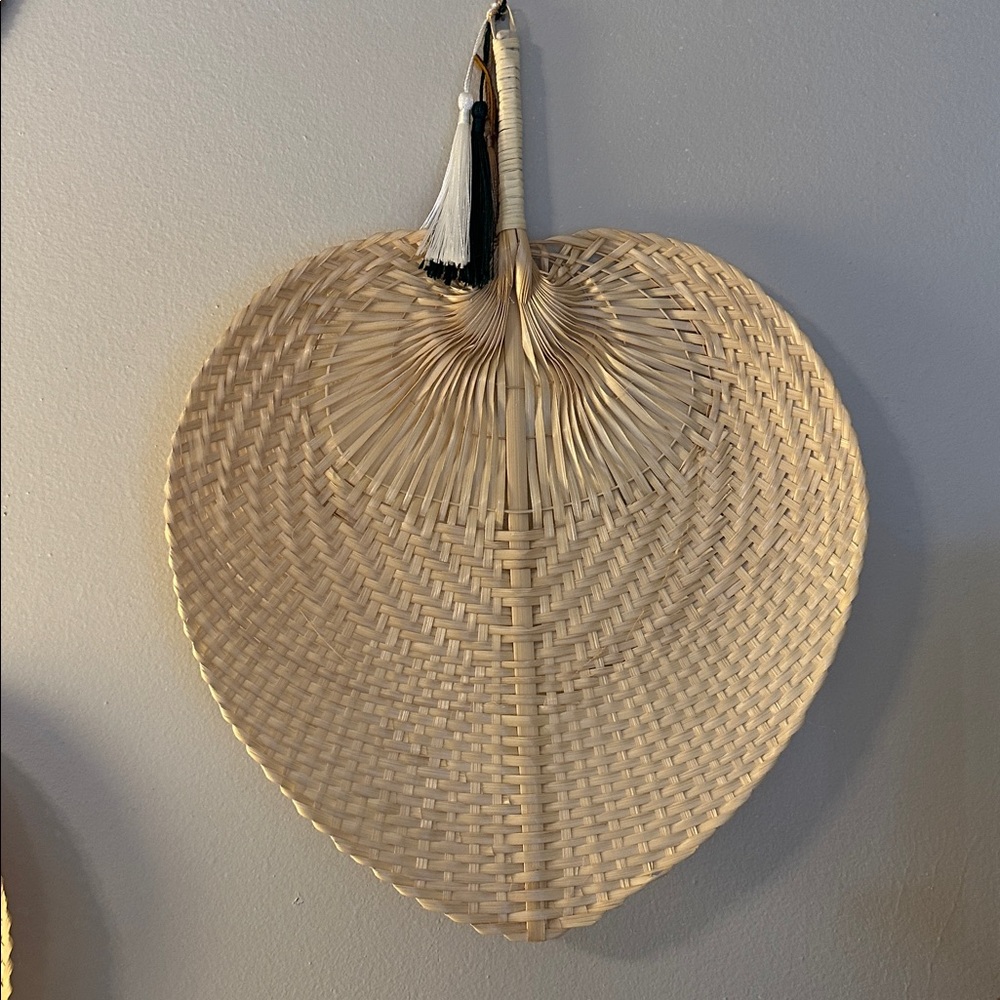 Vintage rattan decorative fan set - Picture 2 of 5
